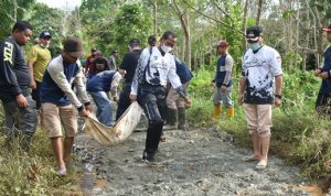 Jalan Penyangat RT.01 Desa Tanjung diperbaiki