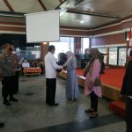 Bupati serahkan Doorprize kegiatan Vaksinasi