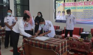 Perwakilan Warga Kintap Sampaikan Aspirasi di Musrenbang Batu Ampar