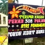 Gila Aja! Papan Bunga Senilai 6 Juta, Muncul di Dakwaan Wilson Lalengke