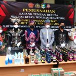 Bersama Forkopimda di Apel HARDIKNAS Bupati musnahkan Miras