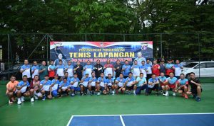 Pertandingan Persahabatan Tenis lapangan Polda Kalsel dan  Kalteng eratkan Silaturahmi
