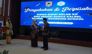 Dipengukukuhan SMA Negeri Banua Kalsel, Kadisdik : Upayakan terus perbaikan bagi pengembangan sekolah