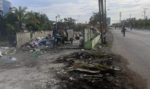 Sampah Menumpuk , Angkutan Sampah terkendala Armada