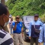 “JK”  Petugas IUP Perusda Baratala larang Penguasa lahan tambang Bambang masuki wilayah tambangnya