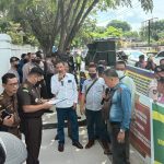 LSM KMPIB berorasi di Kejati Kalsel laporkan sejumlah  pengerjaan Proyek diduga merugikan negara