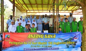 Peringati Hari Bhakti TNI, Lanud Sjamsudin Noor Gelar Bakti Sosial