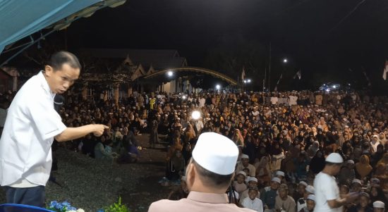 Ribuan Jamaah banjiri halaman Masjid Musholal Pagatan Besar