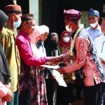 Bupati serahkan 407 sertifikat kepada warga Desa Handil Suruk