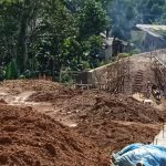 Menuju Progres 50 %  pekerjaan jalan akses ke RSUD Boejasin, Pekerja terus kejar Target