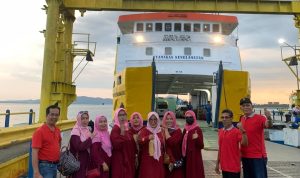 Mengunjungi Teluk Tamiyang Kotabaru, Kepada Pemda, KPB Mohon perhatikan agar  jalannya dibuat Nyaman.