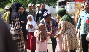 Atasi Stunting, Bupati Tala Launching Program Telur Berkah