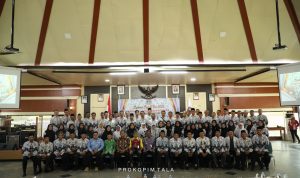 Guru bersama orang tua siswa harus memberikan bimbingan, agar jadi anak hebat