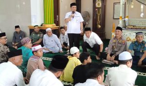 Walikota Ibnu Sina kunjungi Masji Darul Hikmah sekaligus serahkan bantuan