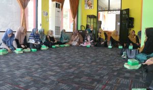 Halal Bi Halal  momen bersama saling memaafkan