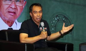PEMILU DAN TARUNG BEBAS