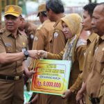 Pemkab. Batola menerima bantuan CSR untuk Pengelolaan Sampah