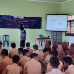 Cegah lahirnya generasi stunting, Wieke Diskominfo Batola berikan edukasi di SMAN Tabunganen