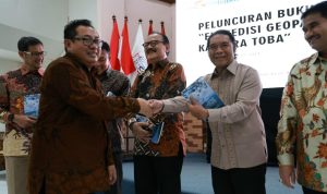Mengawal Kemerdekaan Pers, Erros Djarot diberi Penghargaan