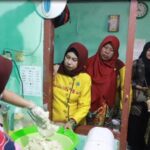 Tingkatkan UP2K, Pj Ketua TP PKK Tala Kunjungi Rumah Produksi Siomay Wondes