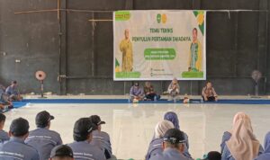 Hj. Anisah bagikan bagikan Ilmu kepada  Penyuluh Pertanian Swadaya Se Kabupaten Tapin