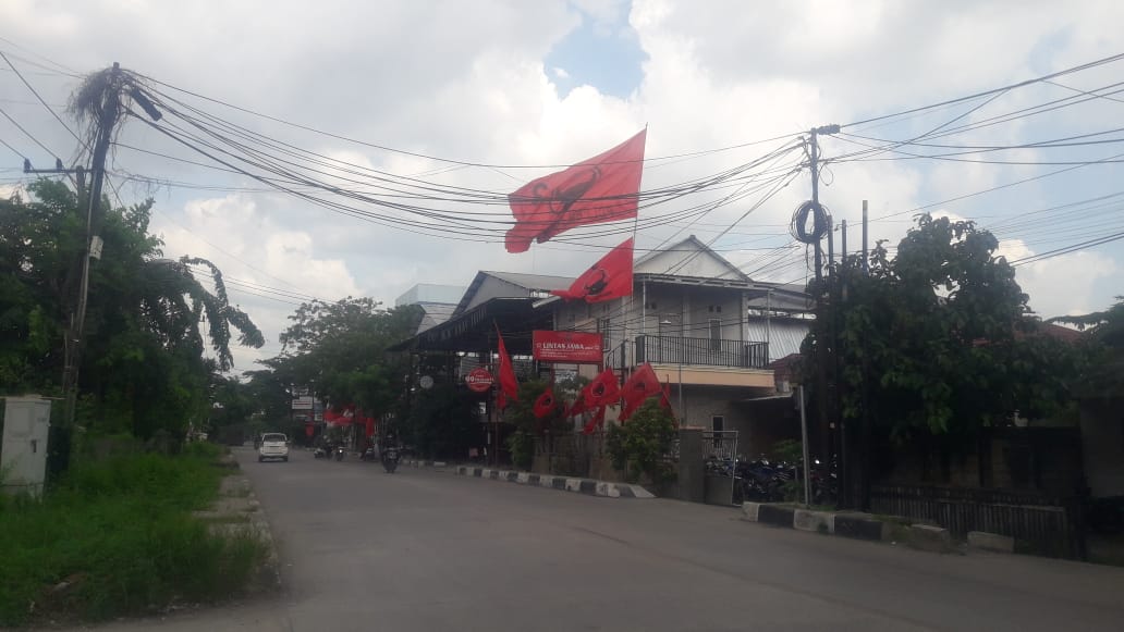 APK DAN ATRIBUT Kampanye di Kawasan Pelabuhan Banjarmasin Menuai Polemik