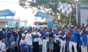 Sekitar 17 000 mengkuti jalan santai bersama H Endang