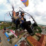 Aksi Polisi Terbang Kampanyekan Pemilu Damai