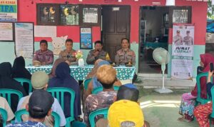 Kapolres Kotabaru gelar Jumat Curhat di Desa Sarang Tiung Kotabaru