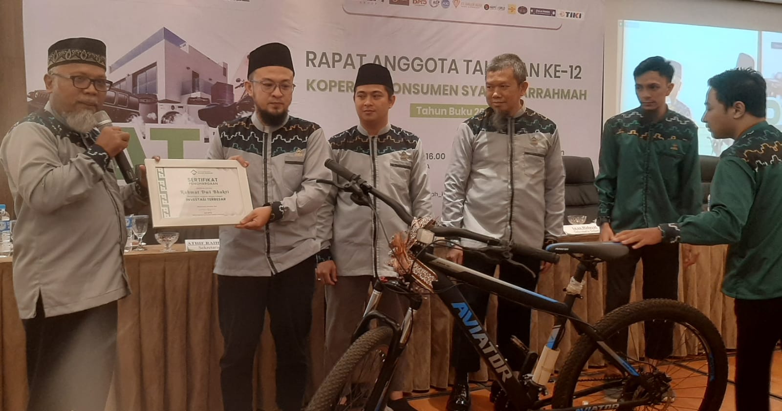 ” Koperasi Syari’ah Arrahmah Pusat Banjarmasin hasilkan  SHU  9,956 juta rupiah”