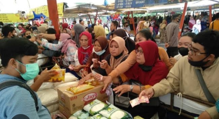 10.900 Paket Sembako Murah di disediakan pada 22 titik di Kelurahan Banjarmasin
