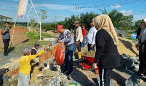Pj Bupati Tala Kontrol Langsung Pengerjaan Proyek di Sarang Halang