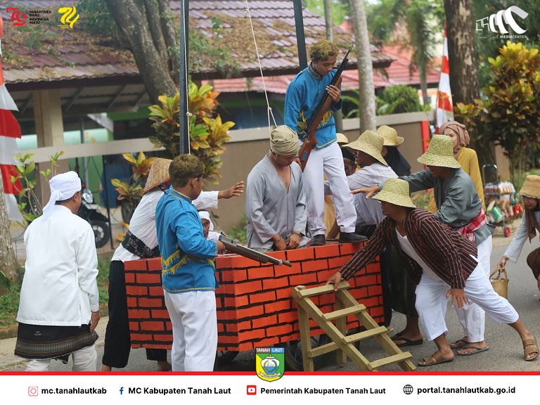 Bertemakan Perjuangan Demang Lehman, SMPN 1 Pelaihari Pemenang Karnaval Seni dan Budaya