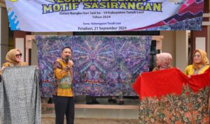 Motif Lembayung Negeri Bumi Tuntung Pandang Terpilih Jadi Motif Sasirangan Hari Jadi Tanah Laut 2024