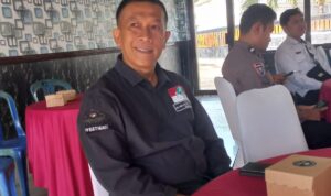 Dony Puji atas keberhasilan Tanah Laut mendapatkan Penghargaan SAKIP bernilai BB