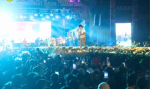 Ribuan Warga Tanah Laut Tumpah Ruah di Konser Setia Band, Meriahkan Hari Jadi ke-59