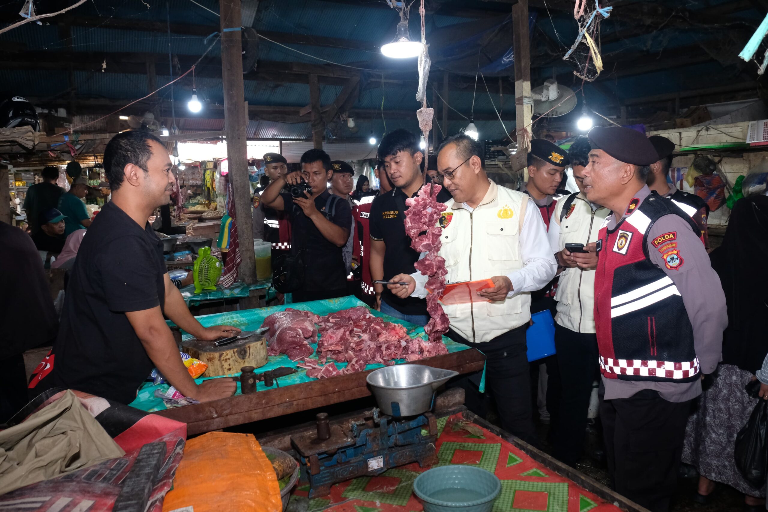 Satgas Pangan Polda Kalsel Dampingi Menteri Pertanian cek Harga Minyakita dan Pangan di Banjarbaru