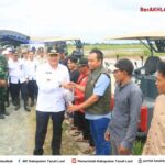 Targetkan Panen 3 kali setahun, Tanah Laut terima bantuan  307 unit alsintan