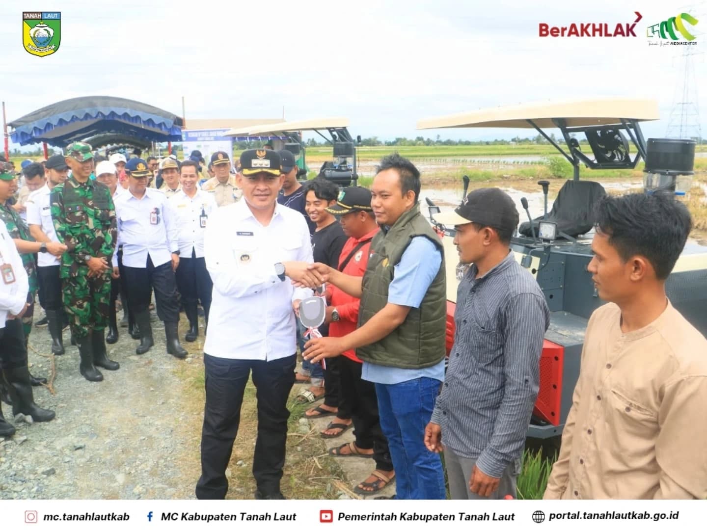 Targetkan Panen 3 kali setahun, Tanah Laut terima bantuan  307 unit alsintan