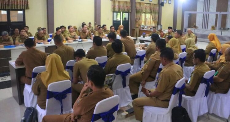 Pantau Perkembangan Pembangunan di Tingkat Kecamatan, Rahmat-Zazuli Pimpin Rakorcam