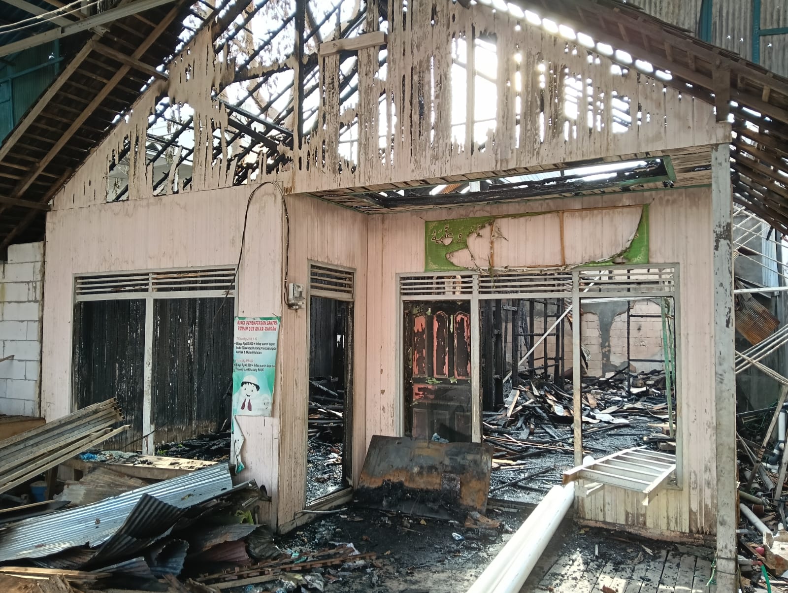 Pasca kebakaran , Ratusan siswa Rumah Qur,an Ar Raudah  Terpaksa Belajar di Teras