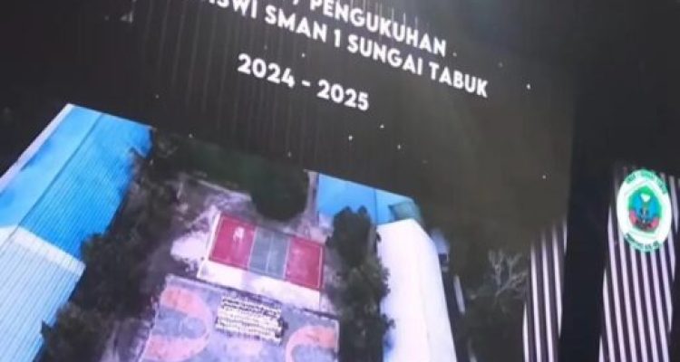 Acara Perpisahan SMAN 1 Sungai Tabuk di Hexagon Café & Clup Malam Disorot