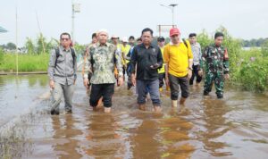 Air Naik, Bupati Bahrul Ilmi Langsung Turun Ke Lokasi Banjir