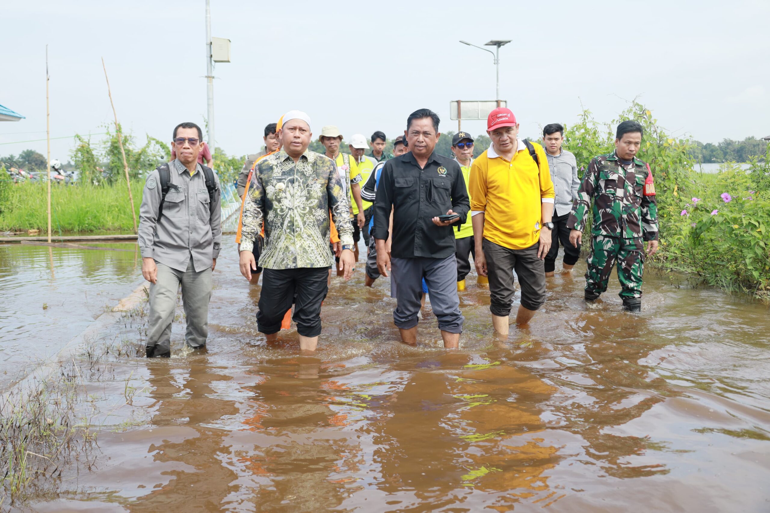 Air Naik, Bupati Bahrul Ilmi Langsung Turun Ke Lokasi Banjir