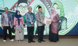 Momen Haru warnai  Pelepasan Purna Tugas Pejabat Esselon II Pemkab Batola