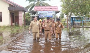 Wabup Tinjau ASAJ di Sekolah yang Terdampak Banjir