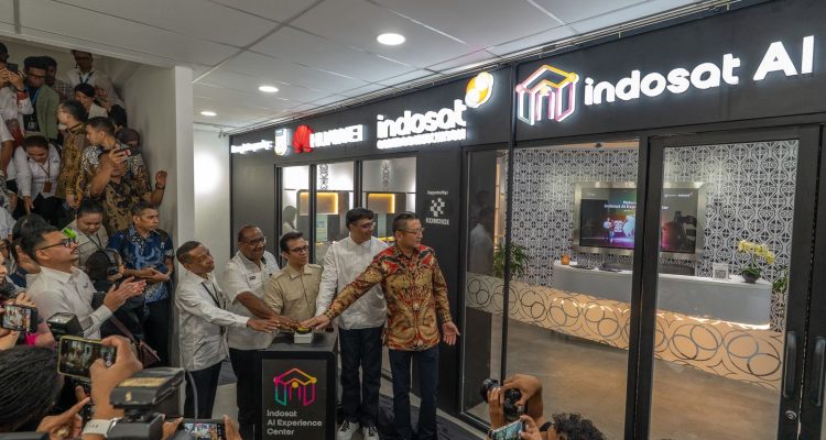 Indosat Ooredoo Hutchison Resmikan AI Experience Center di Jayapura, Indonesia Timur