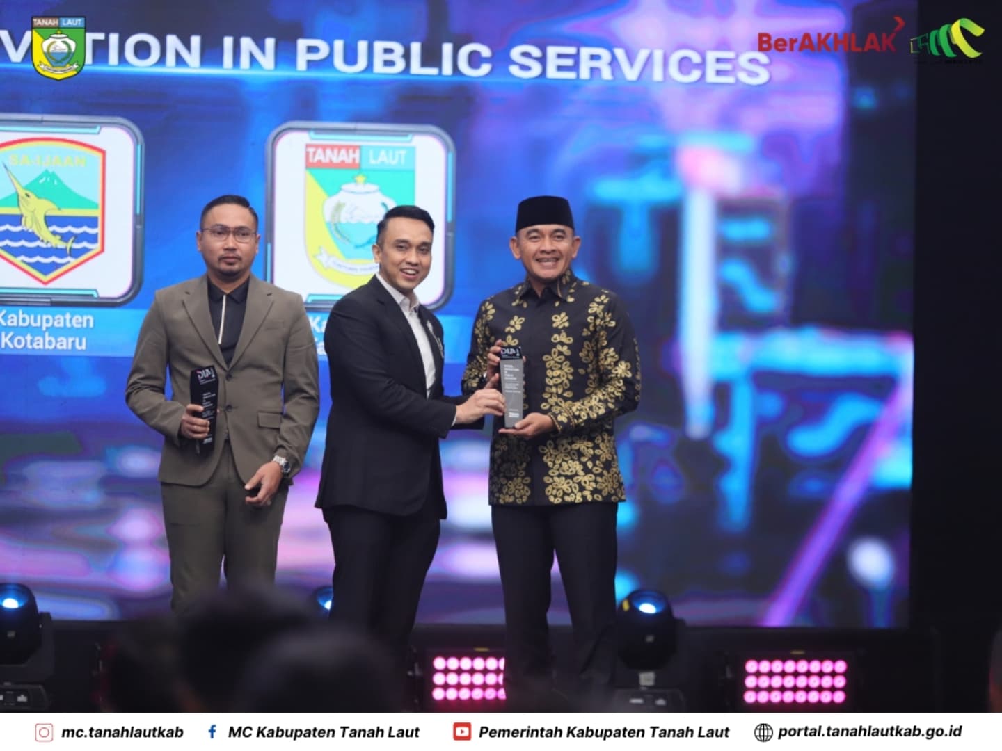 Bupati Tanah Laut  Raih Penghargaan DIA 2025 :  Inovasi SILAKAS Bawa Tanah Laut ke Panggung Nasional