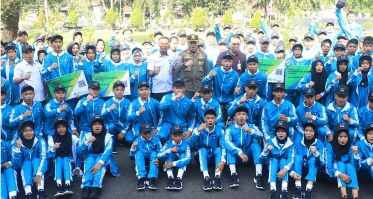 Lepas Kontingen Popda Tala, Rahmat Ingatkan Sang Juara Lahir dari Kedisiplinan dan Konsistensi