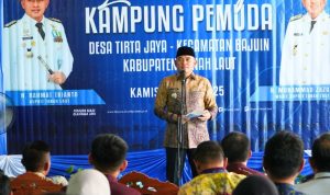 Bupati Tanah Laut Resmikan Kampung Pemuda di Desa Tirtajaya